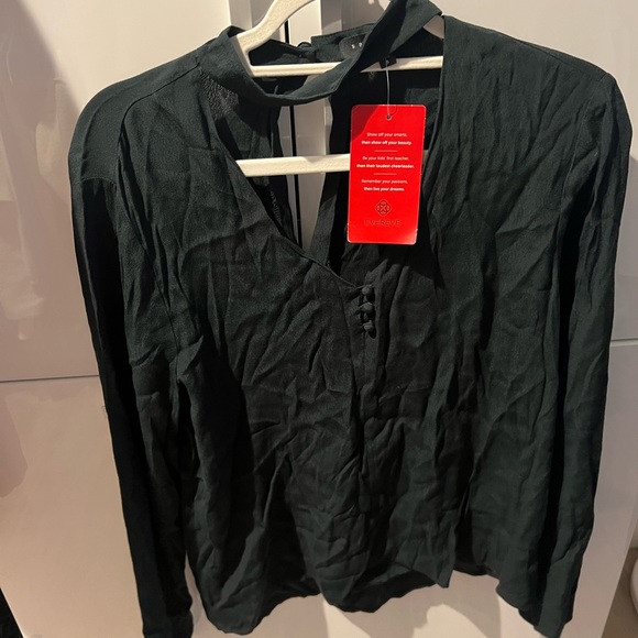 Women’s top - Picture 3 of 4